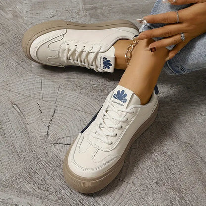 Wila | Low-top sneakers with rubber soles